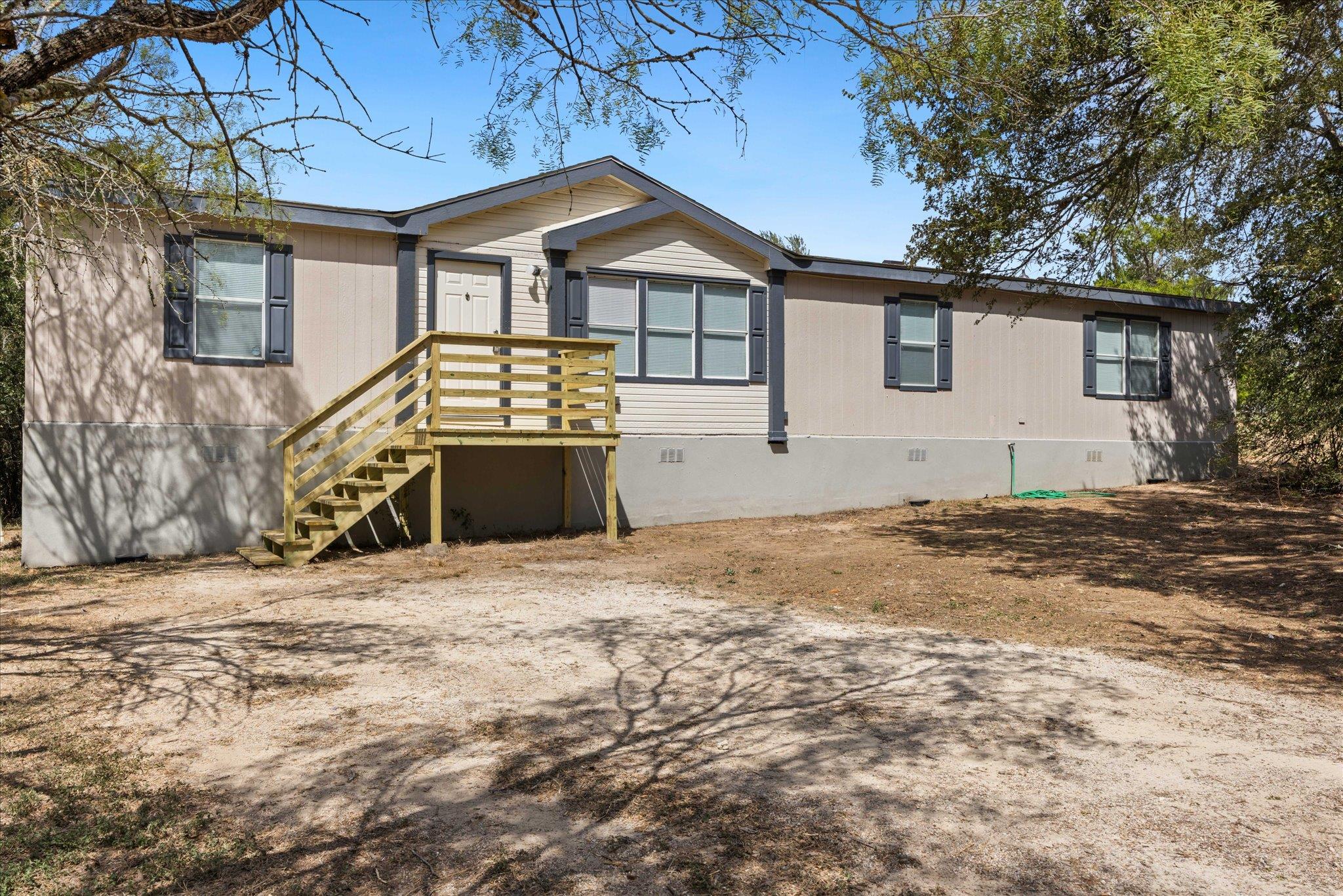 411 Texas Oak Dr — photo 1