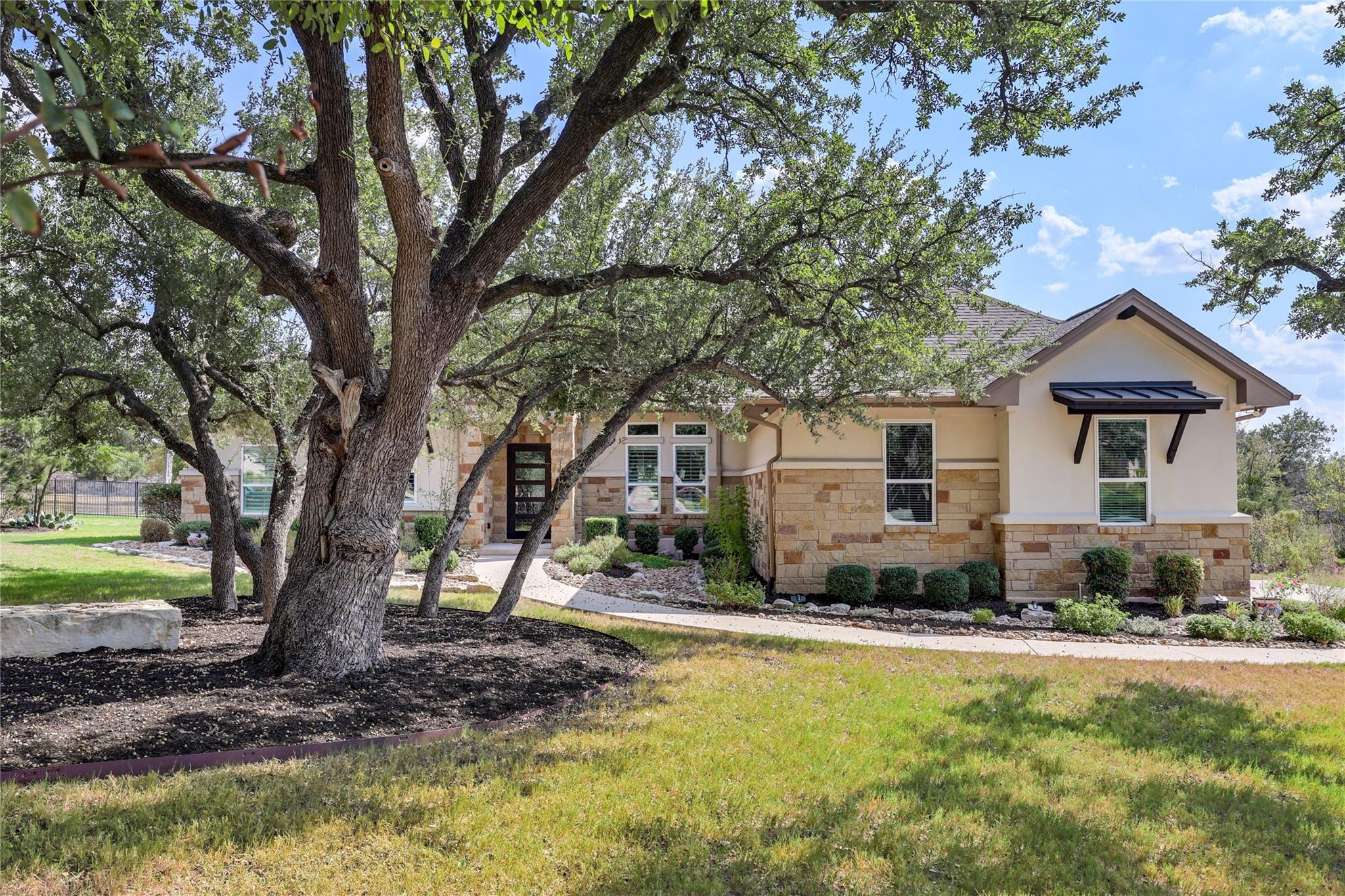 304 Aldea Cv — photo 1