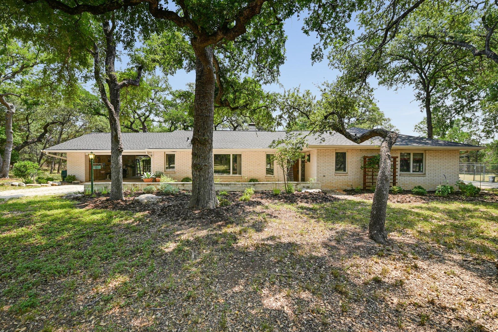 501 Carney Ln Ln — photo 1