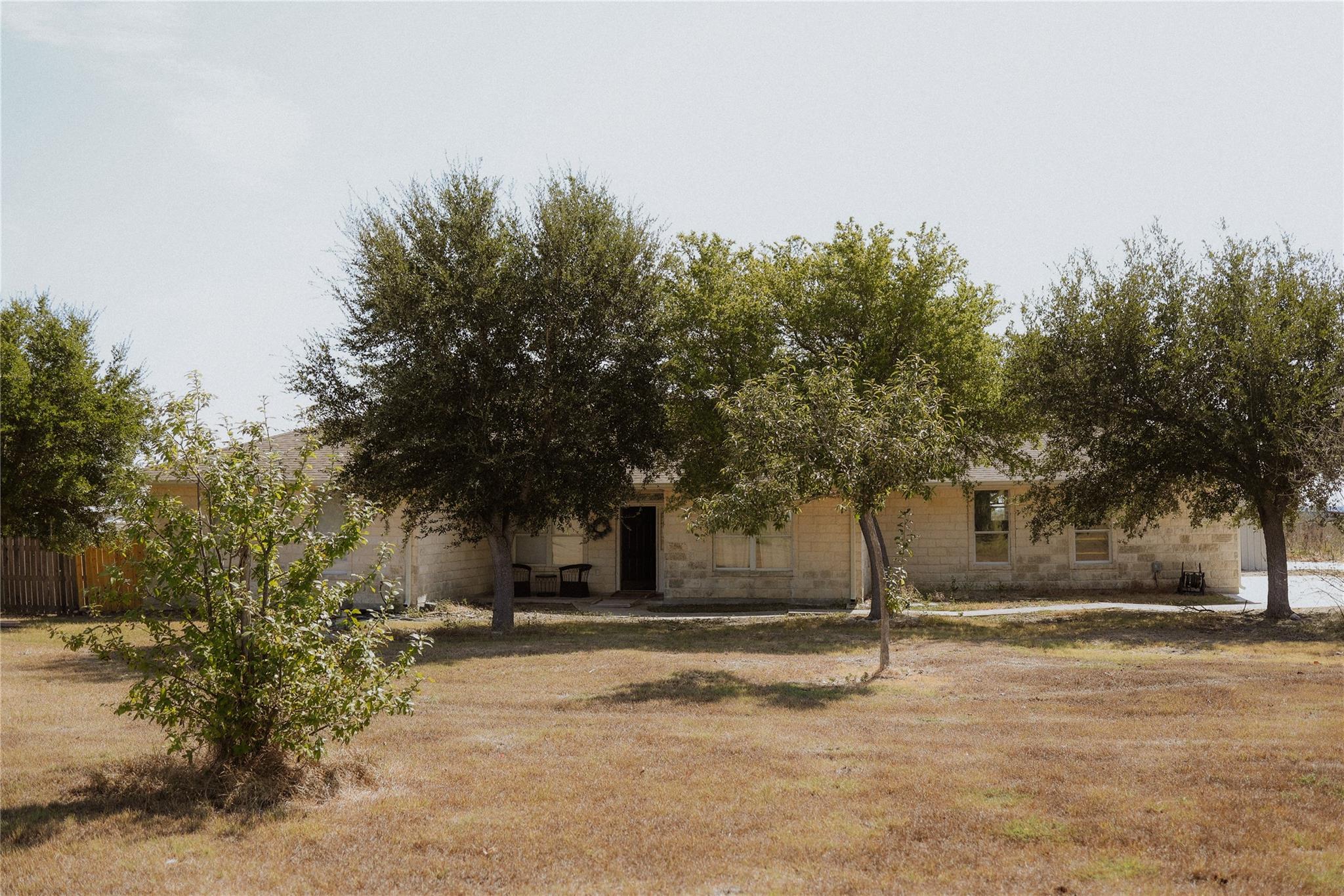 17323 Manda Carlson Rd — photo 1