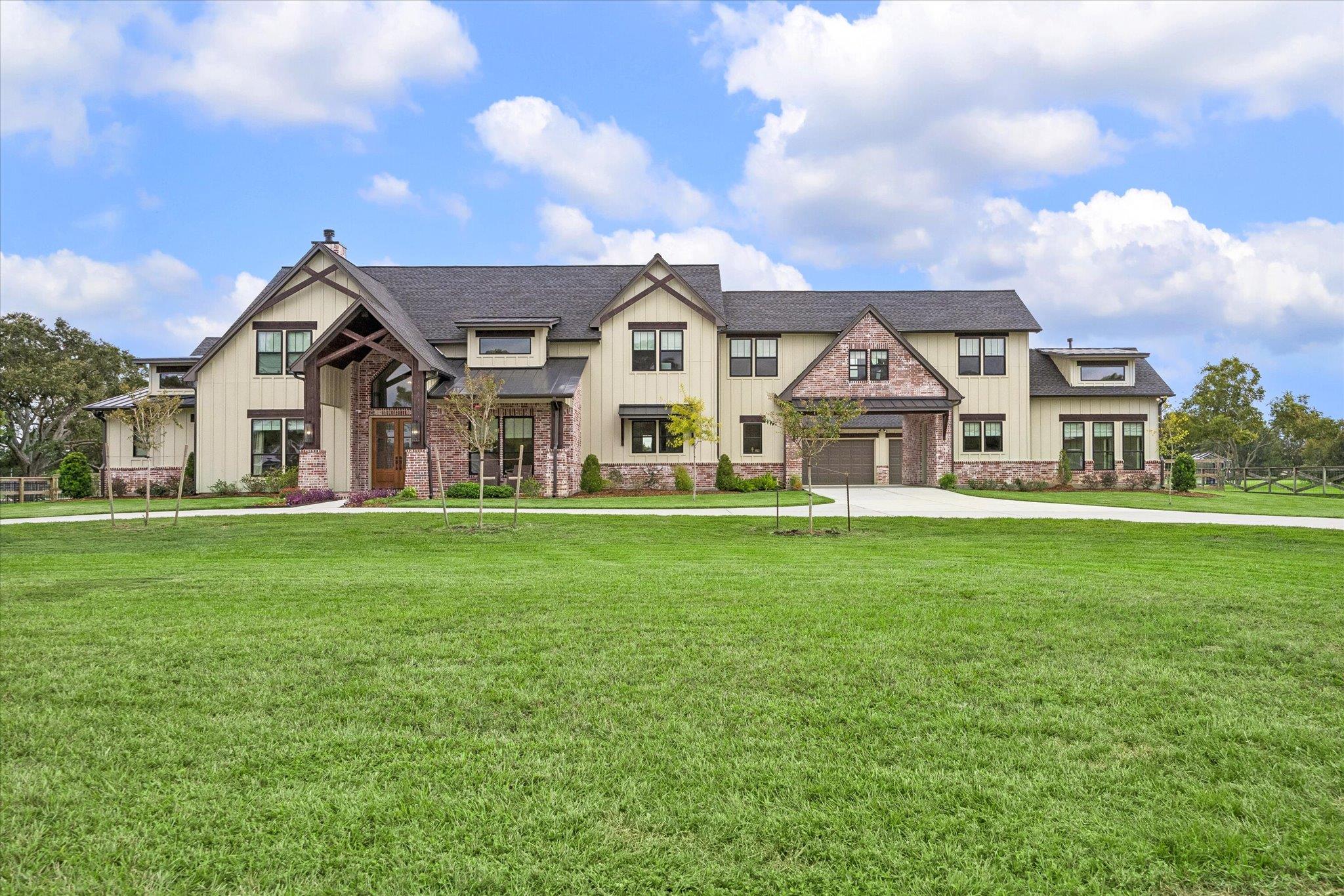 301 W Viejo Dr — photo 1