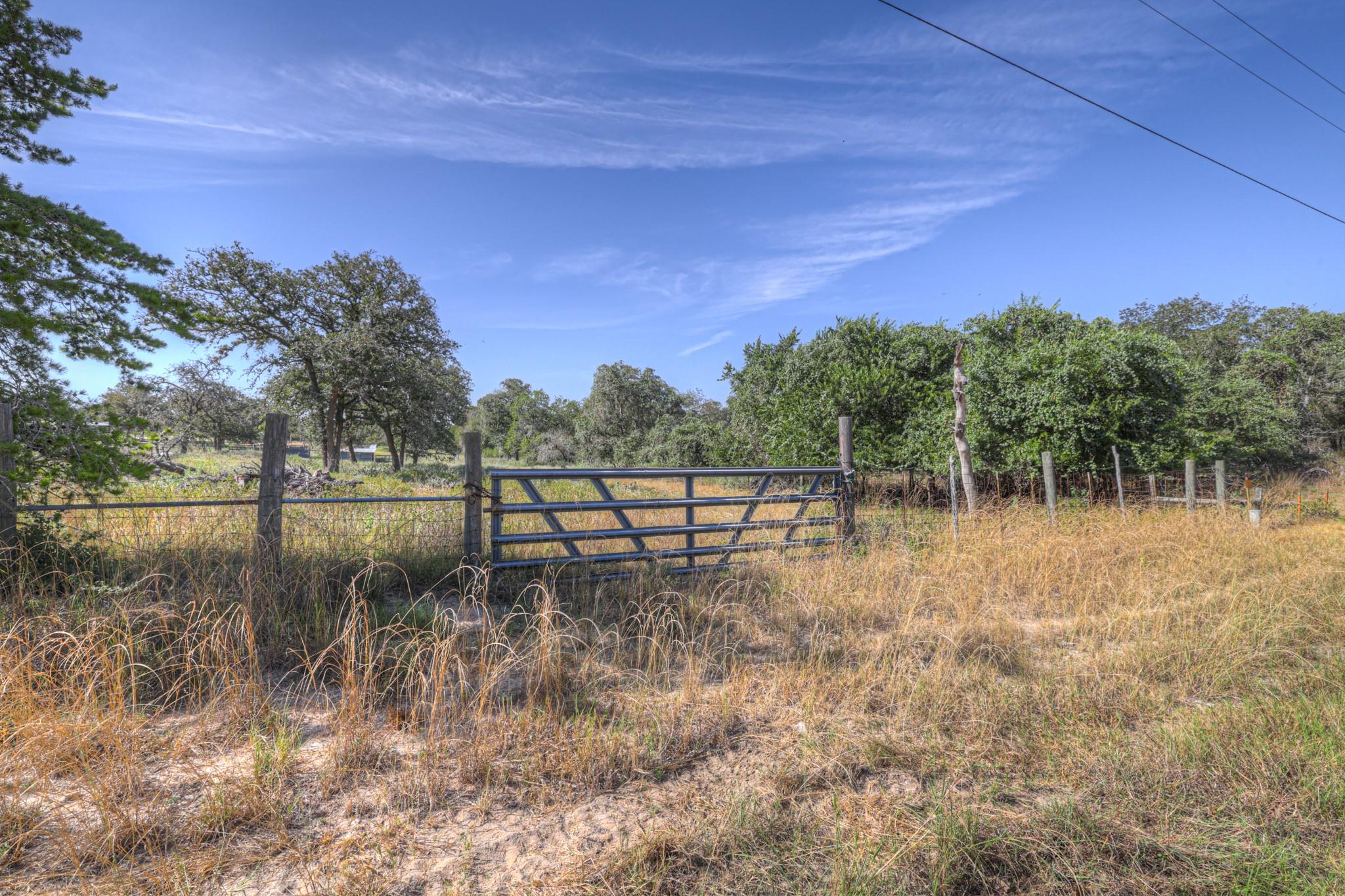 3912 Hickory Forrest Dr — photo 1