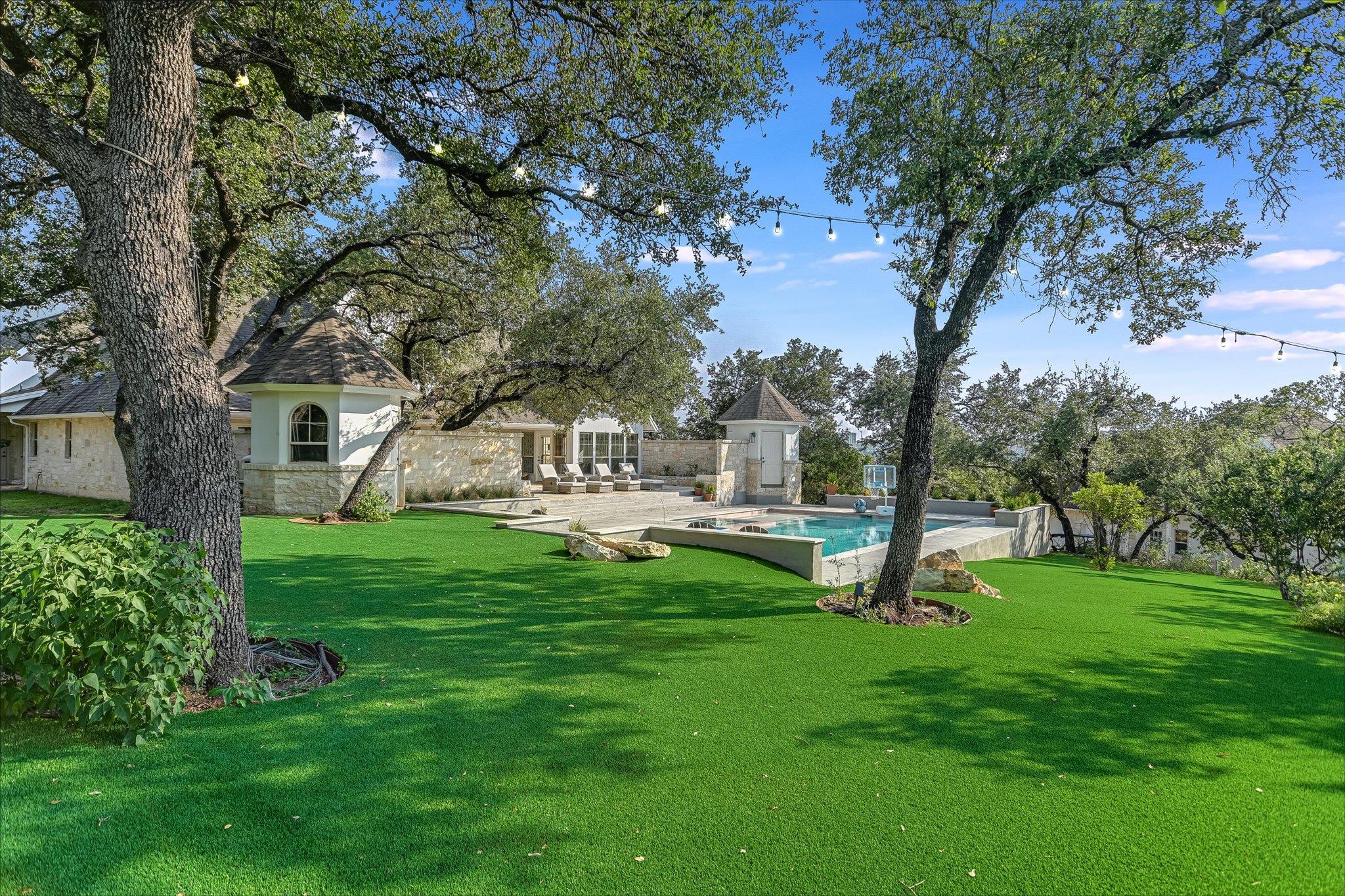 700 Furlong Dr — photo 1