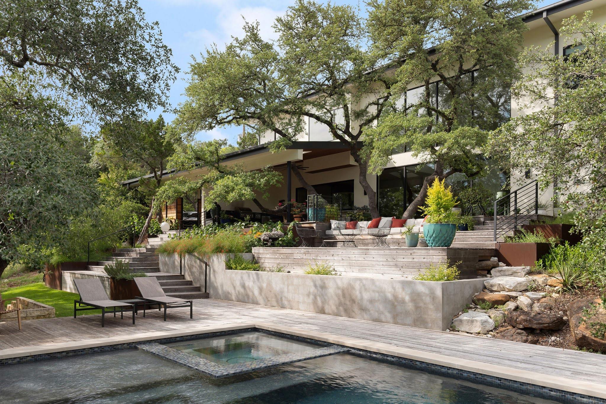 1001 Live Oak Ridge Rd — photo 1