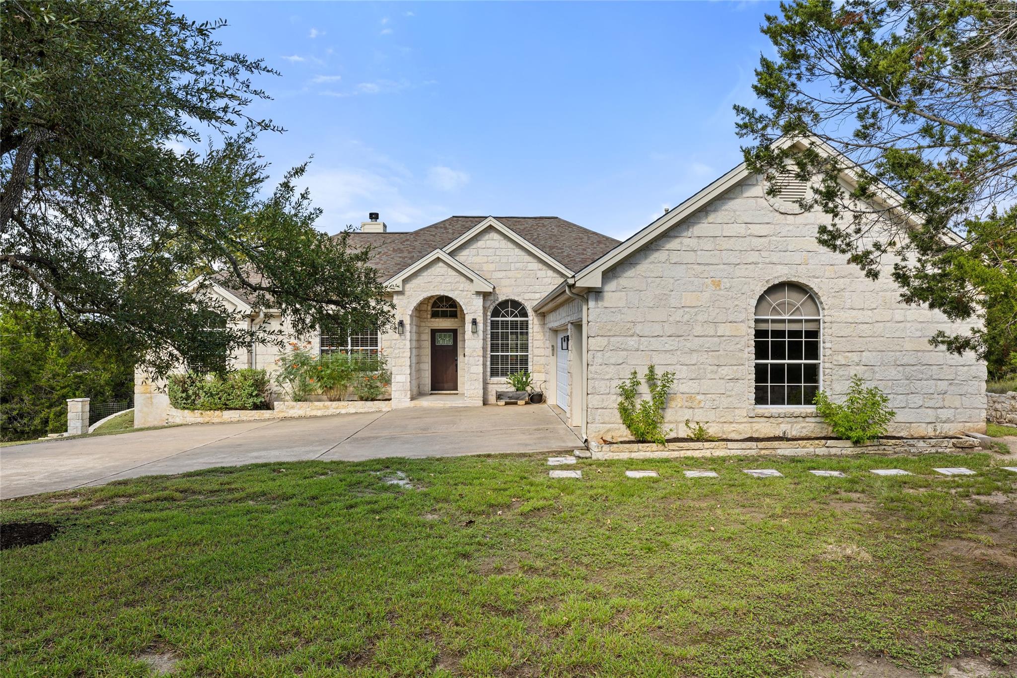 1025 Sunset Canyon Dr N — photo 1