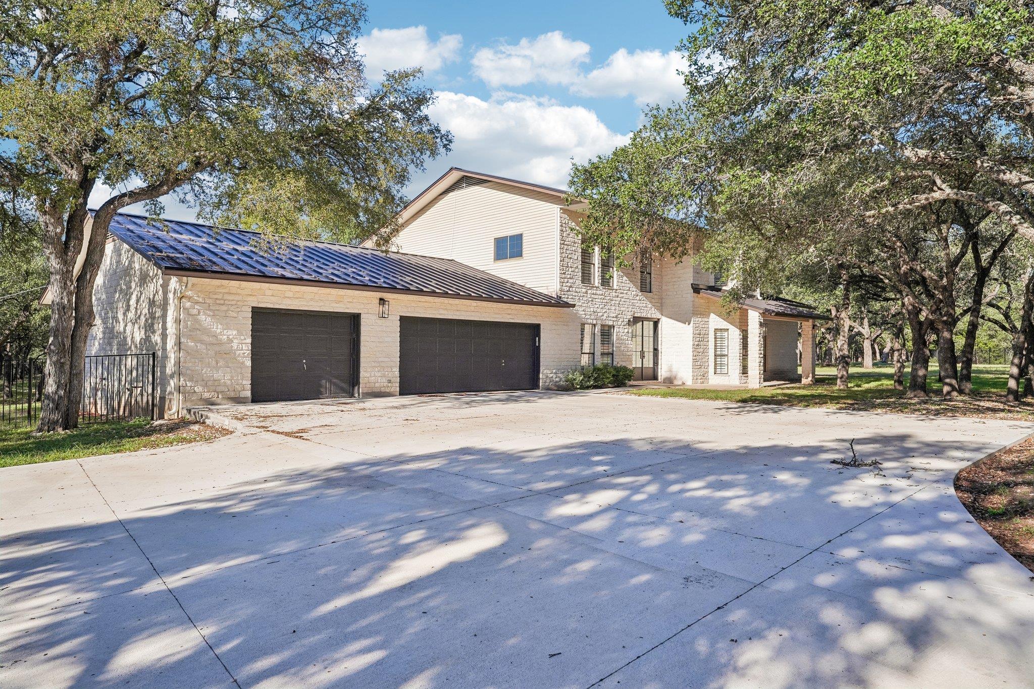 2833 Cedar Hollow Rd — photo 1