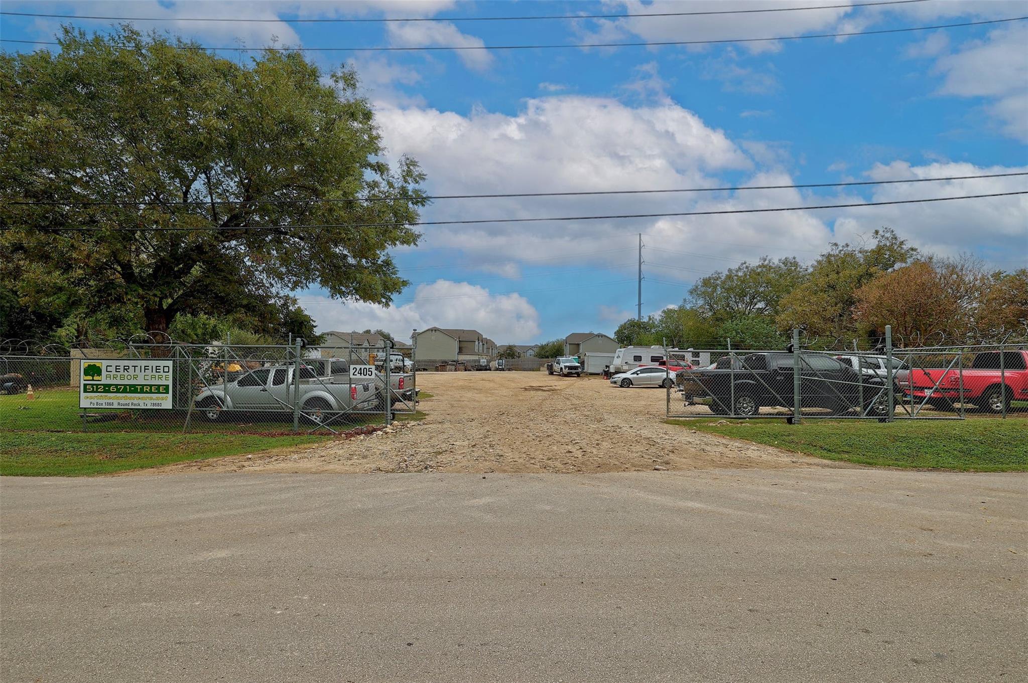 2405 Gardenia Dr — photo 1