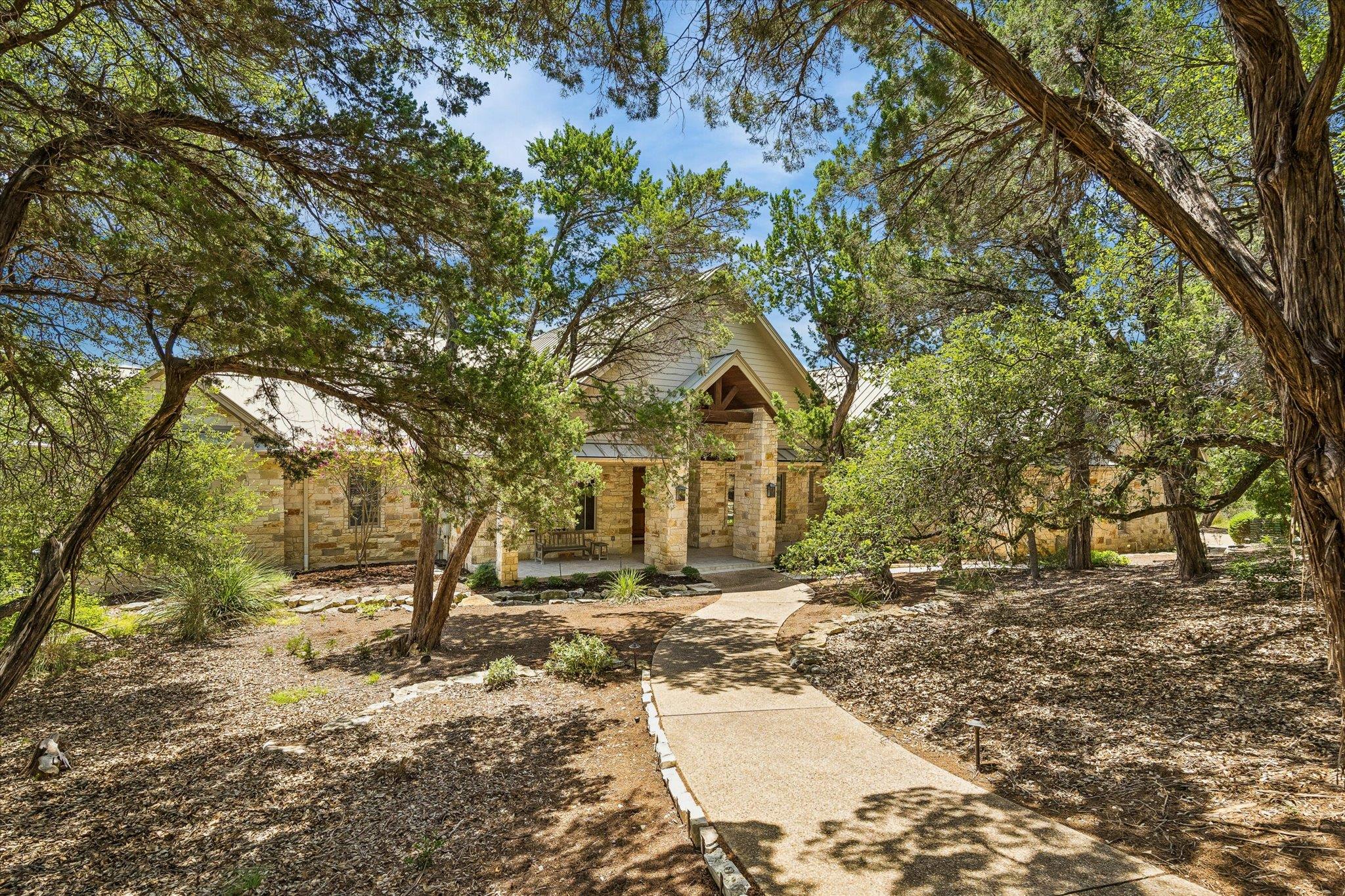 19586 Sandcastle Dr — photo 1