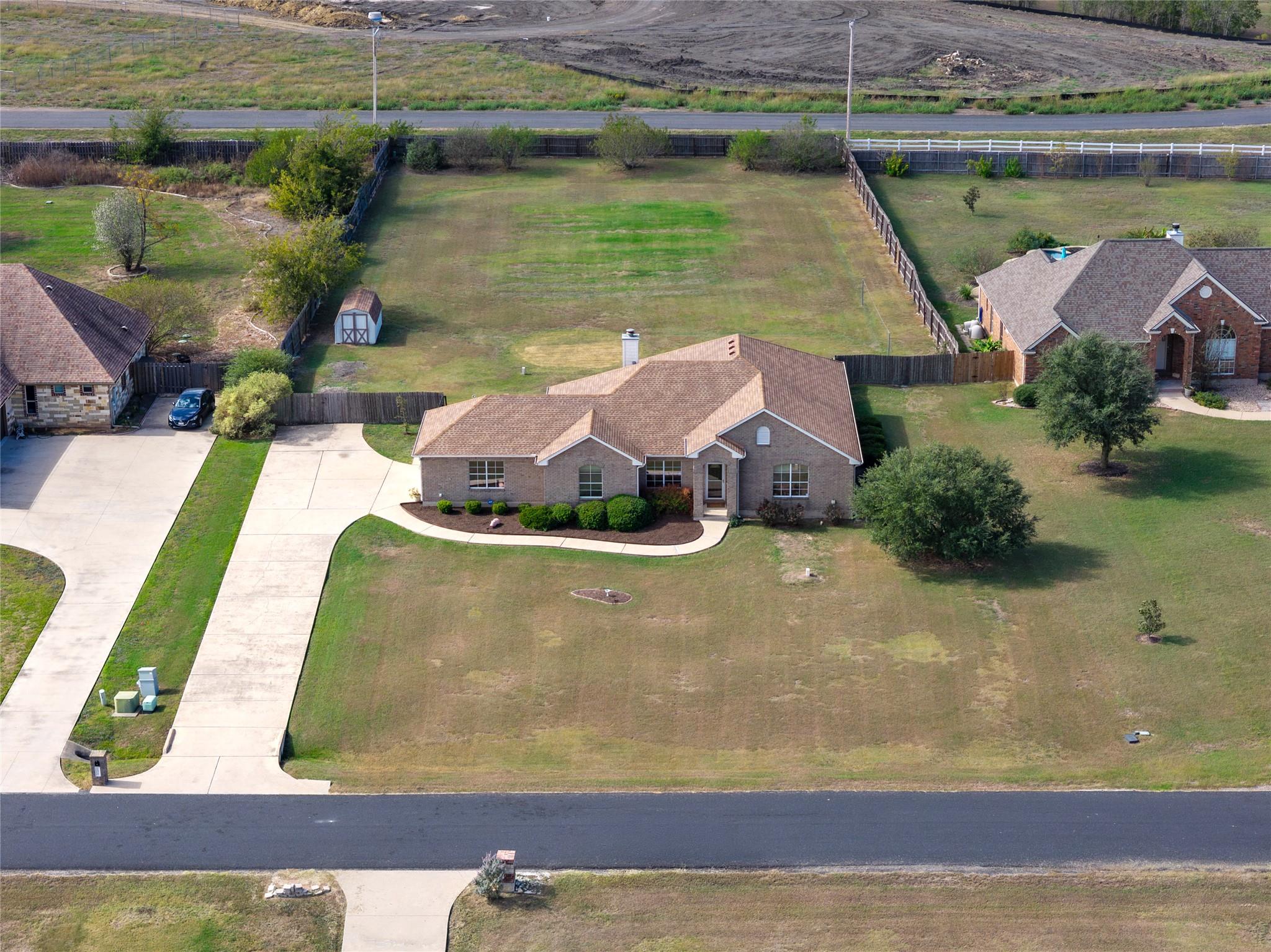 151 Comanche Cir — photo 1