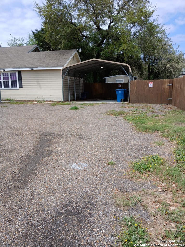 Photo 3