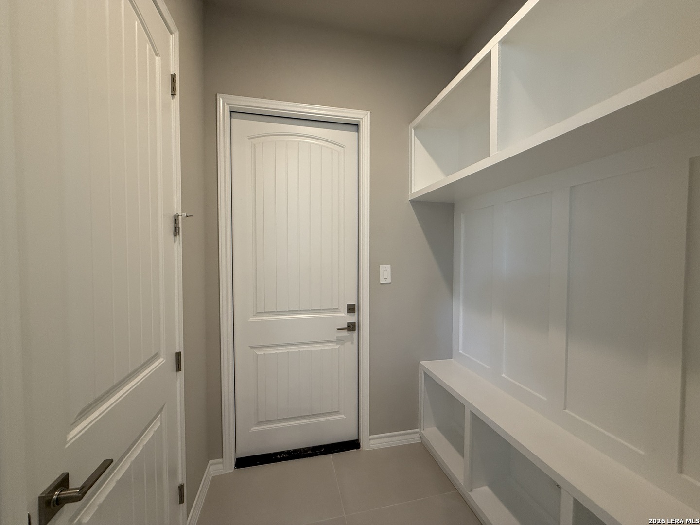 189 Mustang Lane — photo 1