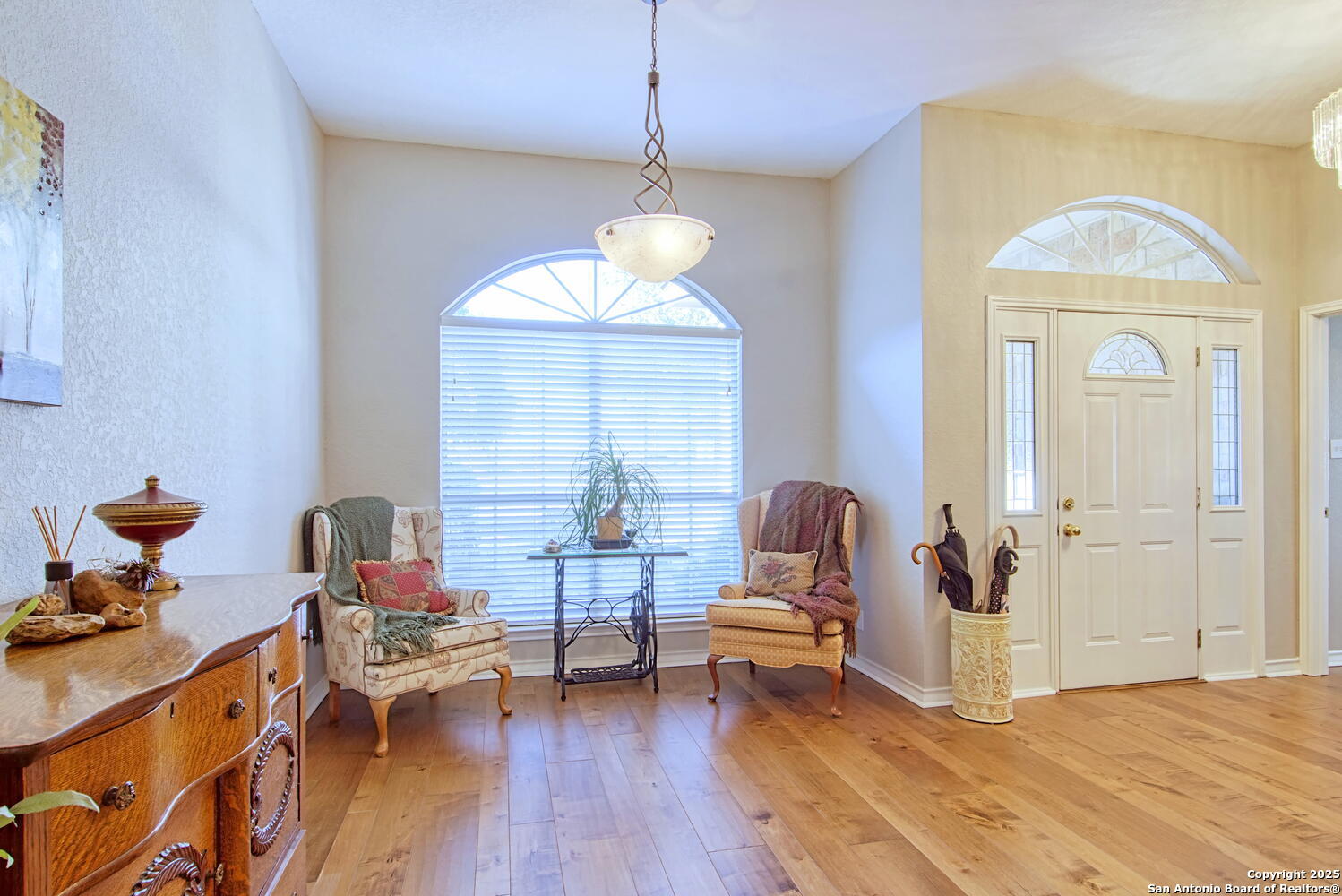 15260 Miller Rd — photo 1