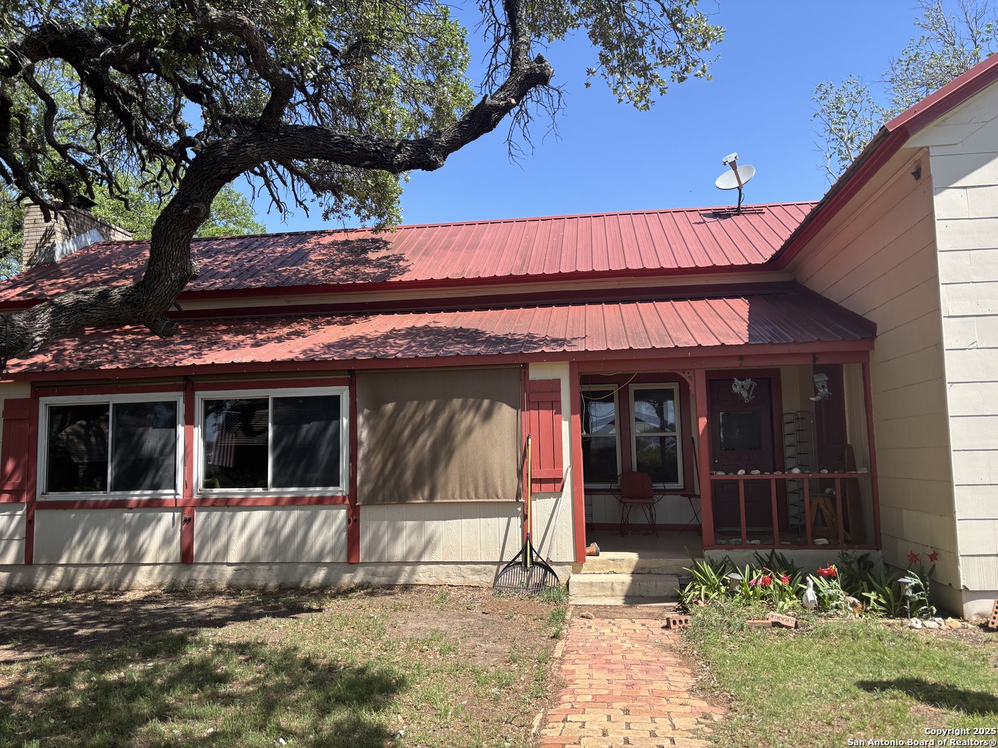 3707 State Highway 173 N — photo 1