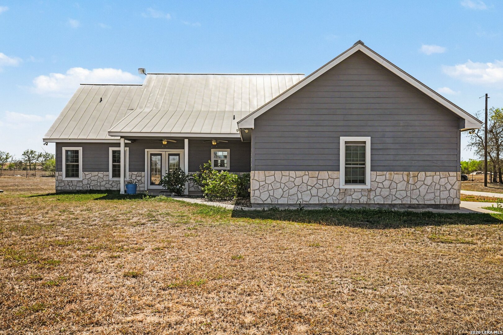 1005 County Road 678 — photo 1