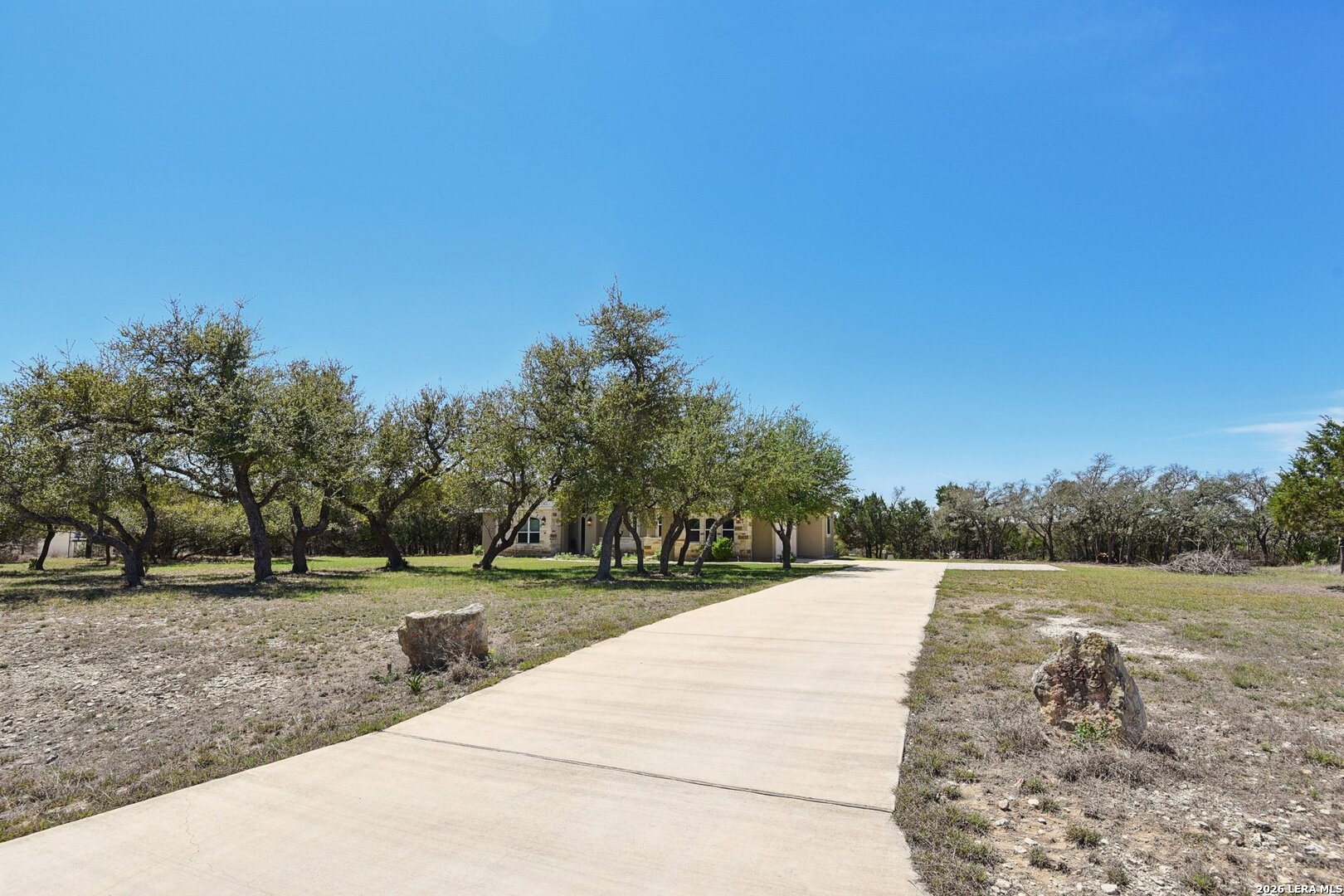 345 Ridge Point — photo 1