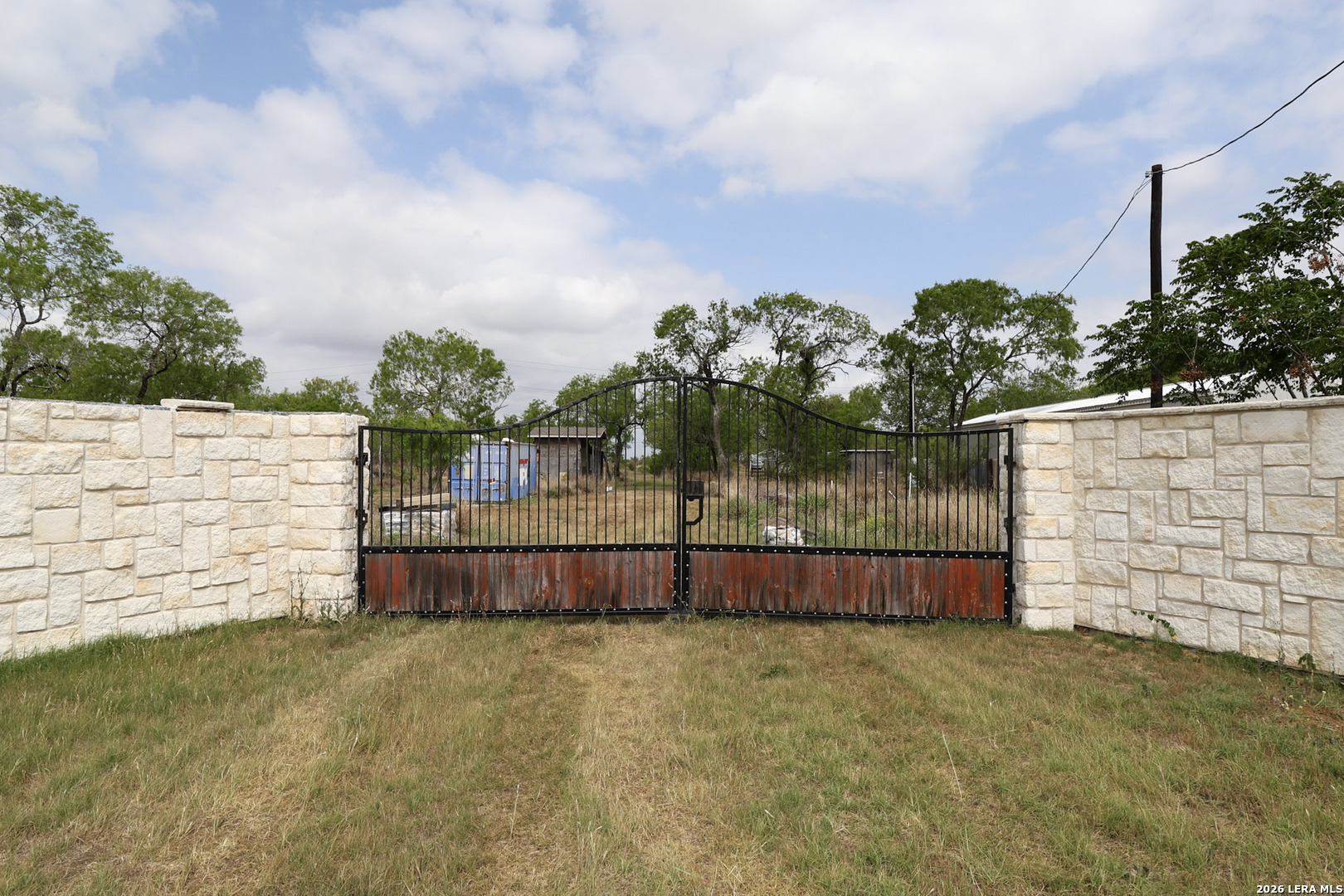 708 County Road 223 — photo 1