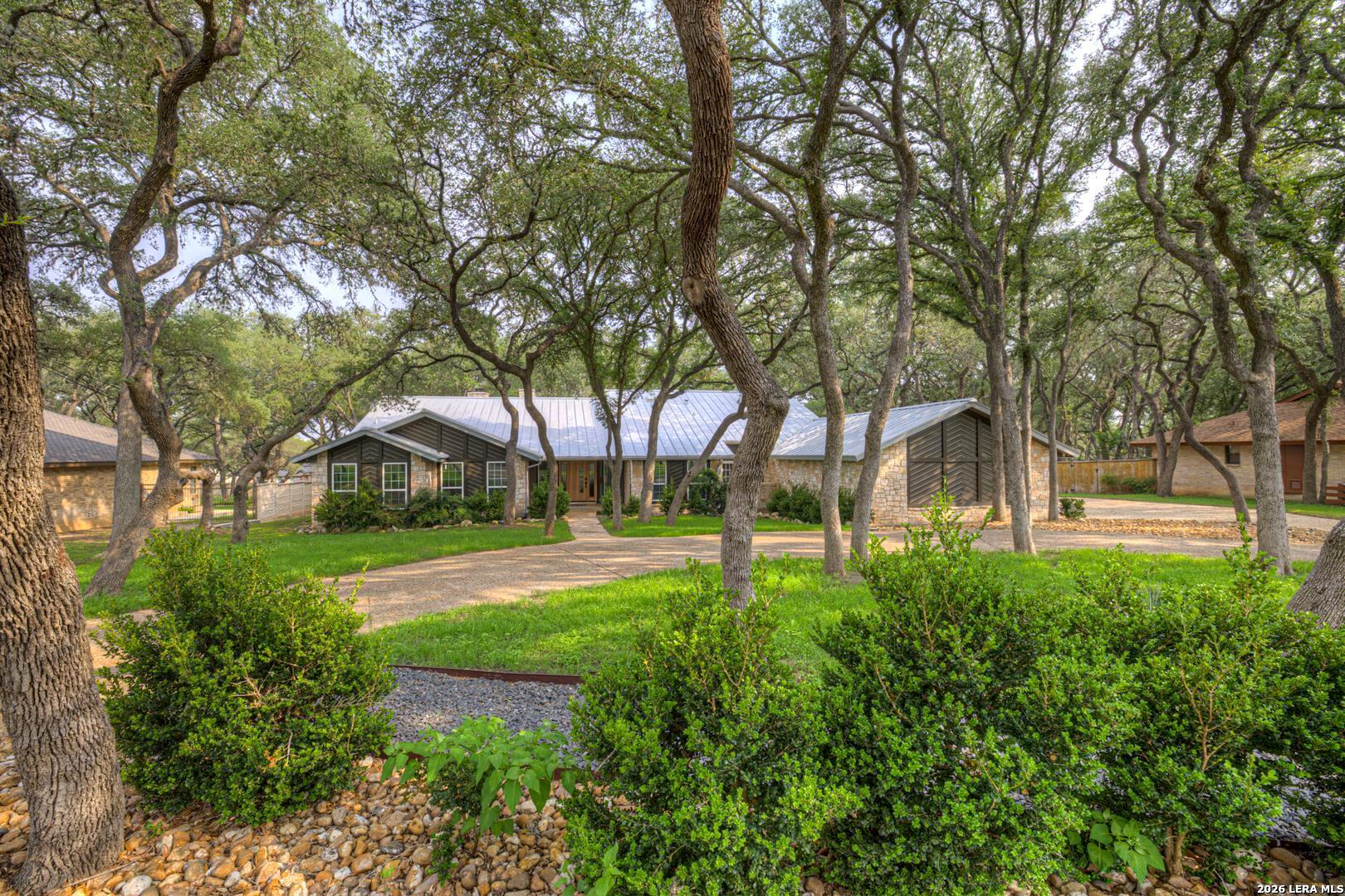 8738 Garden Ridge Dr — photo 1