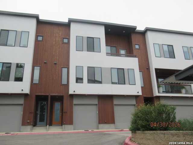 102 Tendick — photo 1