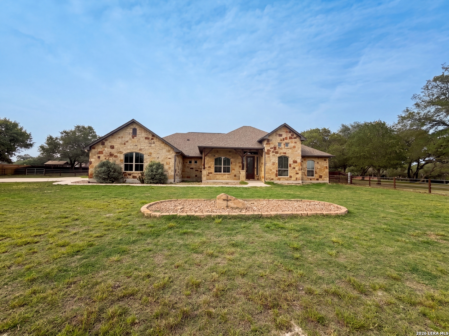 105 Eden Vly — photo 1