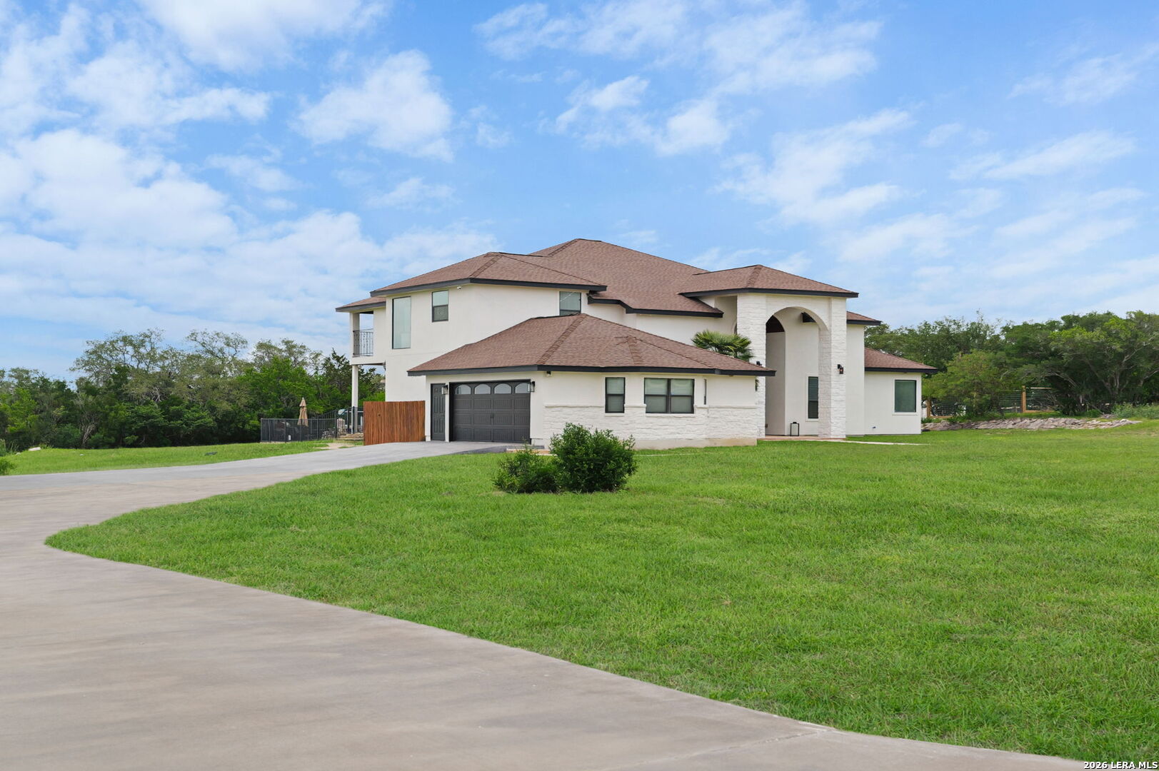 1247 Private Road 3702 — photo 1
