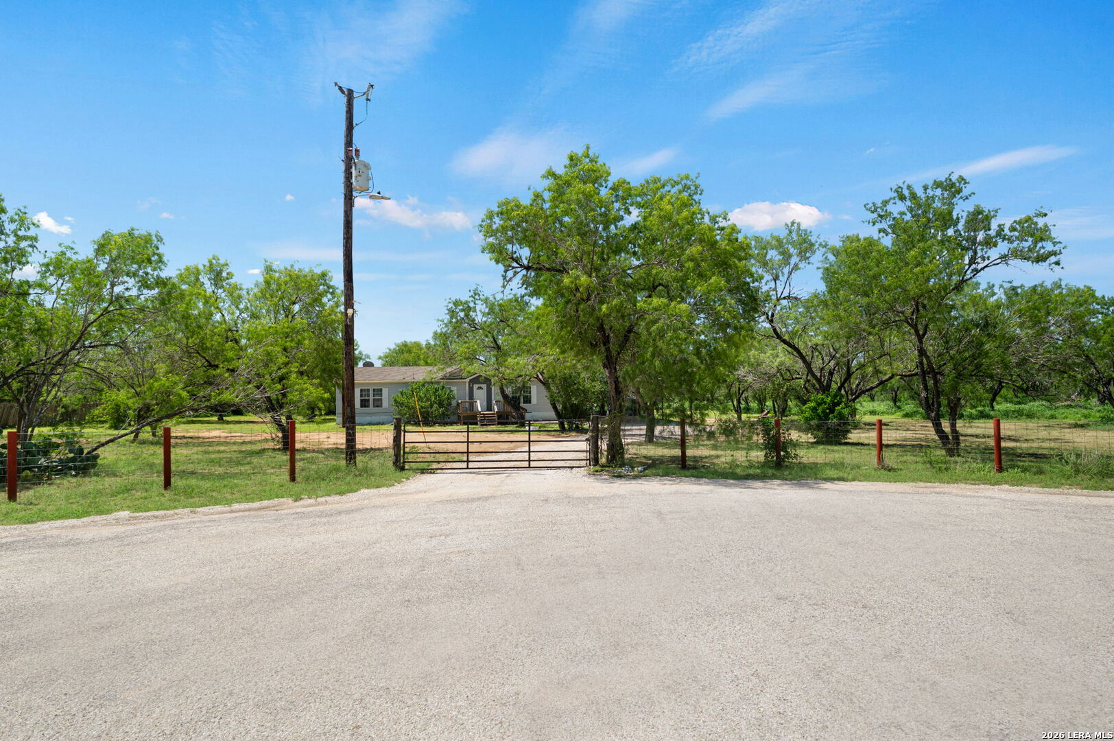 160 County Road 2664 — photo 1