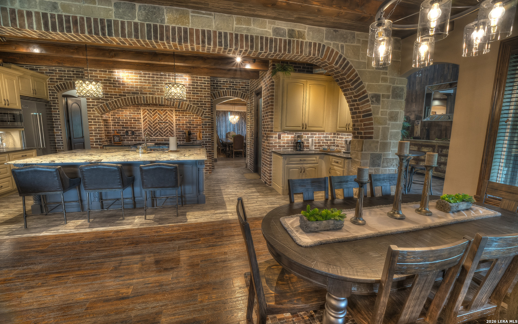 200 Skippin Stone Ln — photo 1