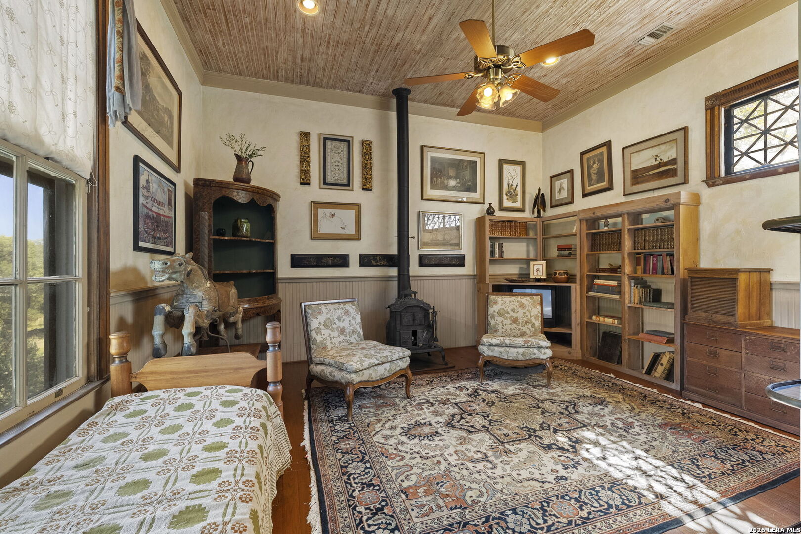 Photo 10