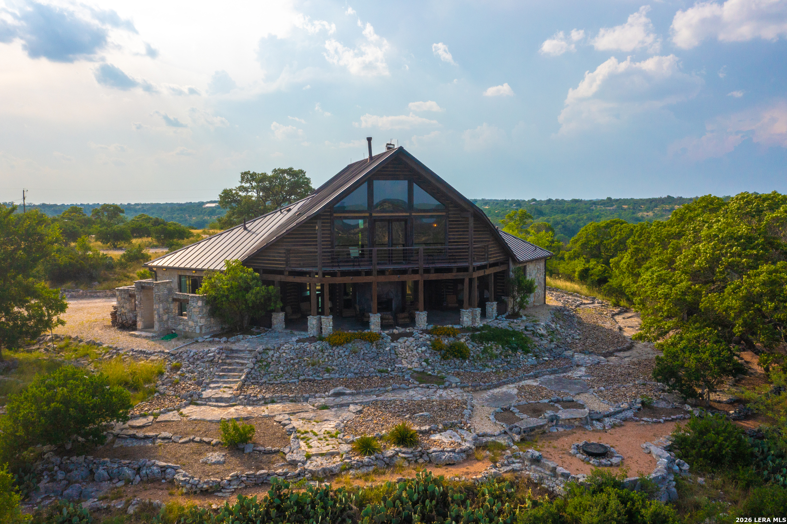 225 Valley View Dr — photo 1