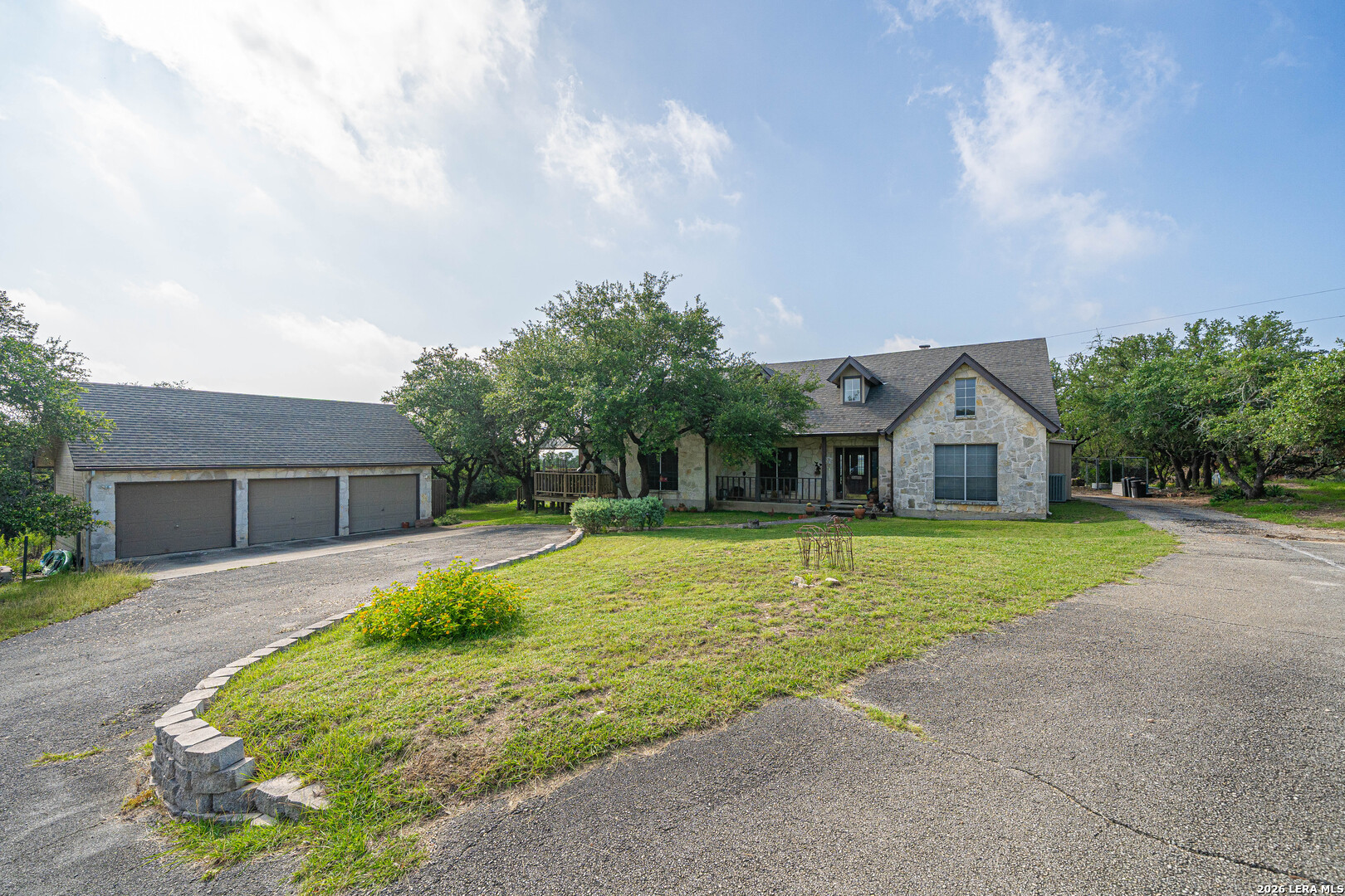 1325 Old Boerne Rd — photo 1