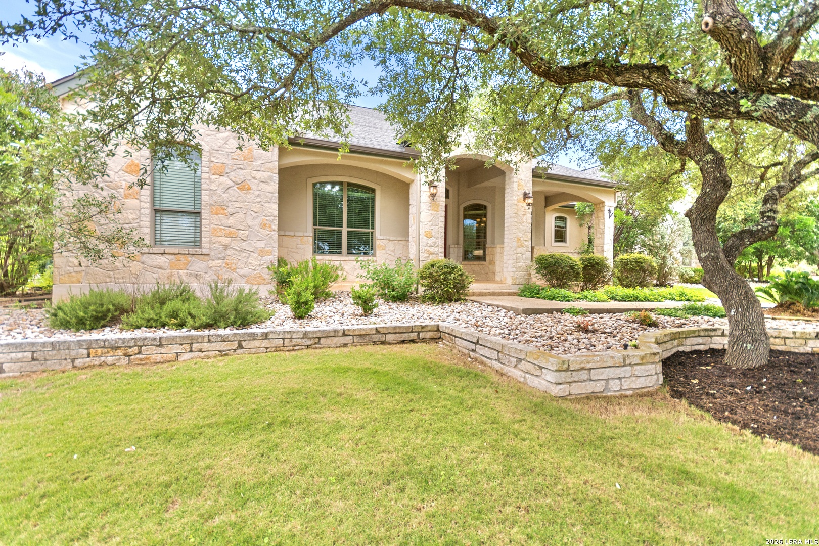164 Los Colinas — photo 1