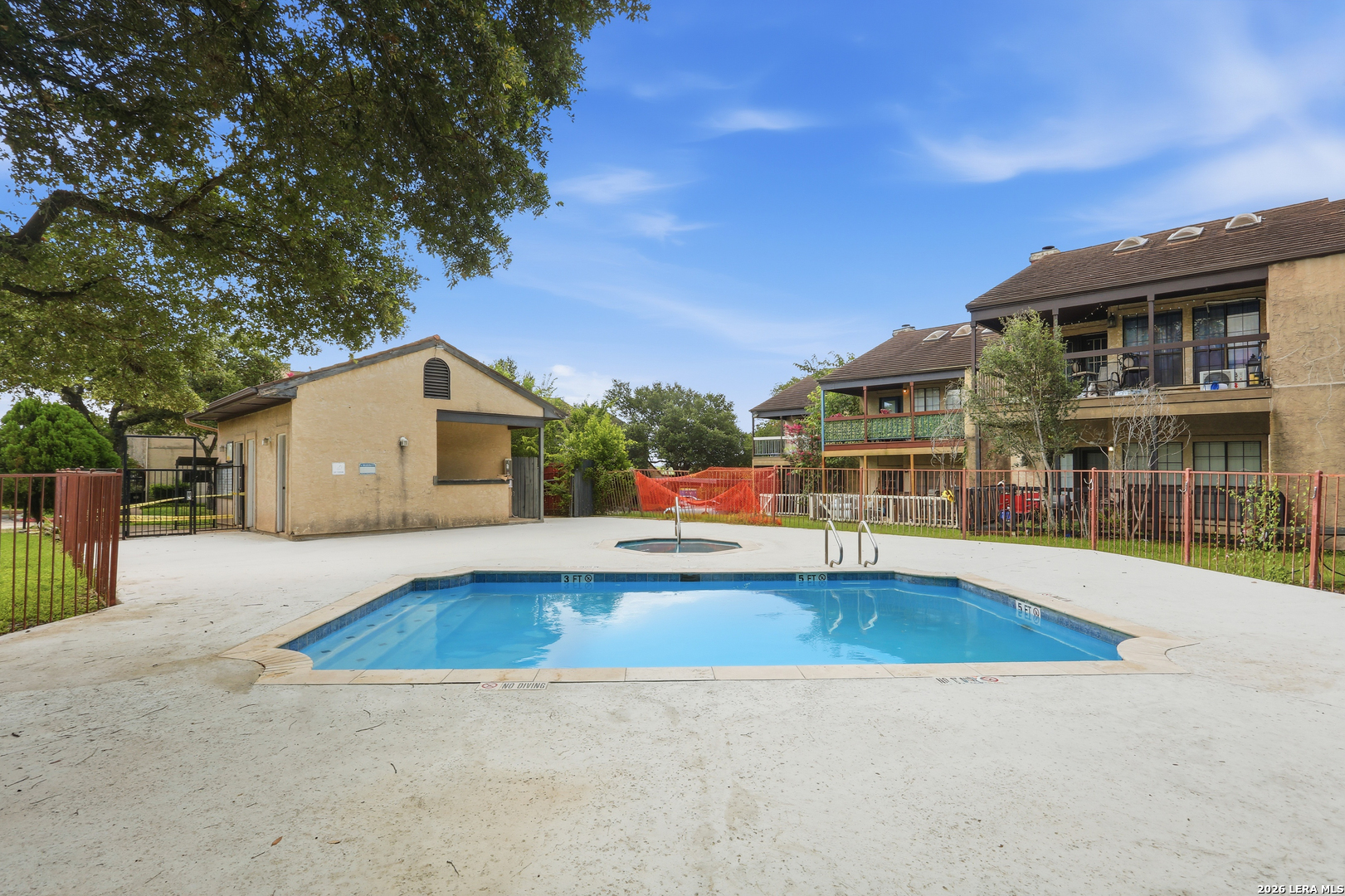 6100 Woodlake Pkwy — photo 1