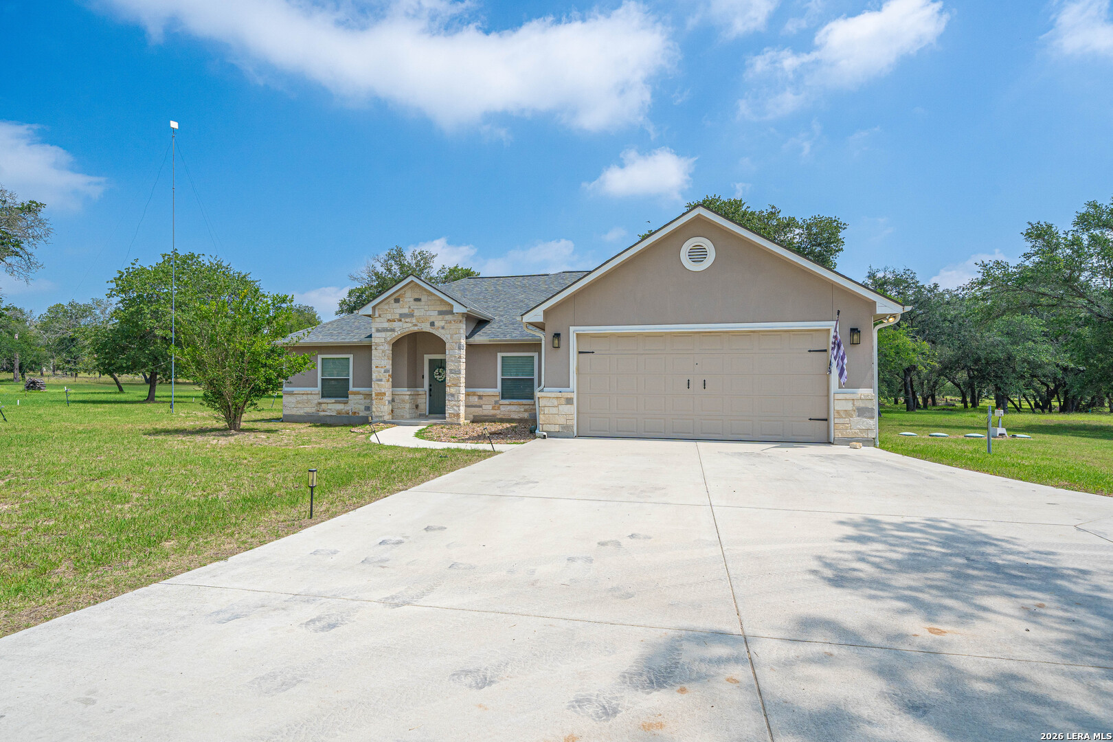 521 County Road 6868 E — photo 1