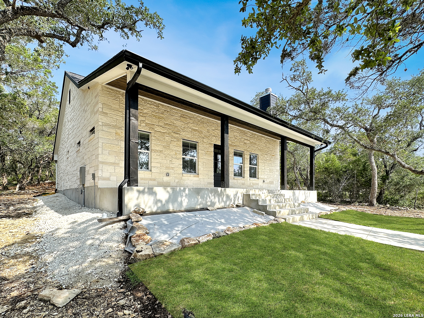 197 Spring Mountain Dr — photo 1
