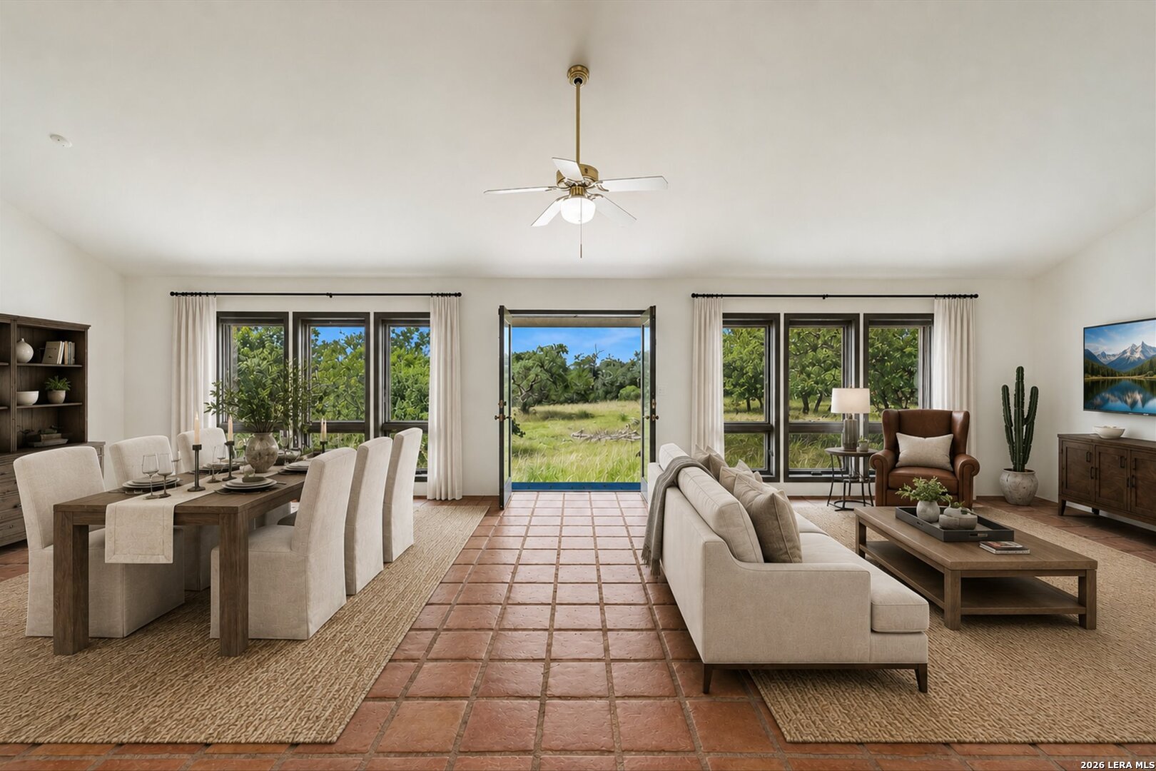 104 Sendero Arbolado — photo 1