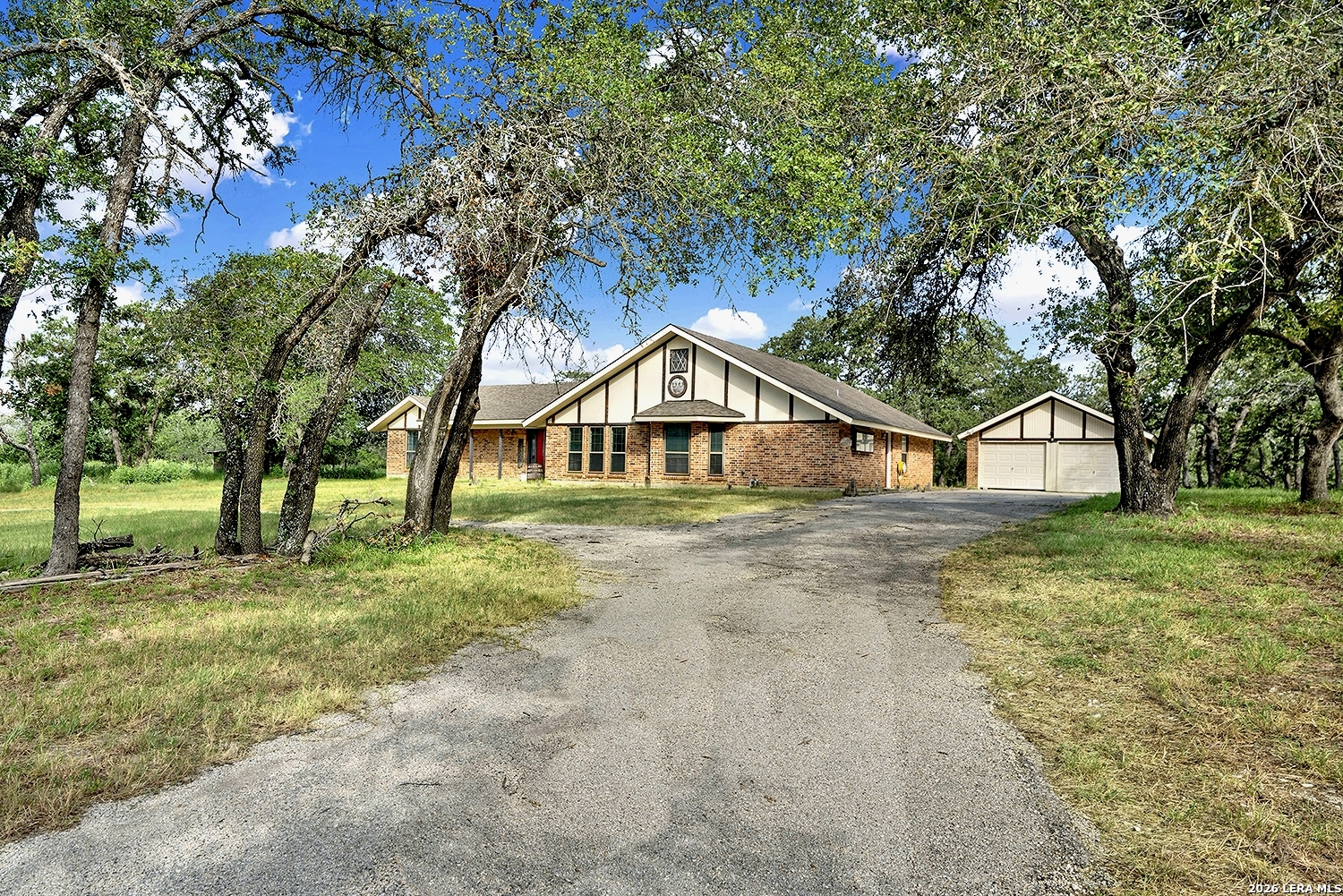 110 Post Oak — photo 1