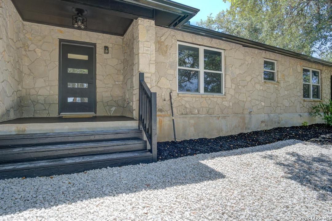 310 Remington Dr — photo 1