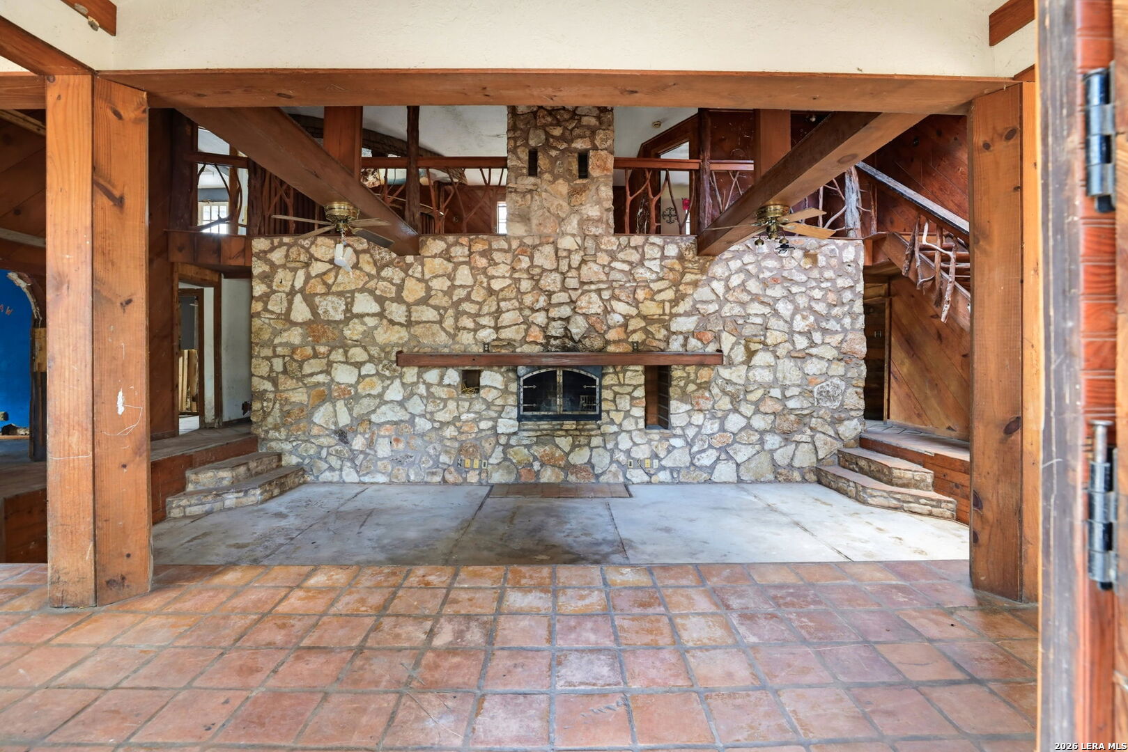 339 Shady Oaks Dr — photo 1