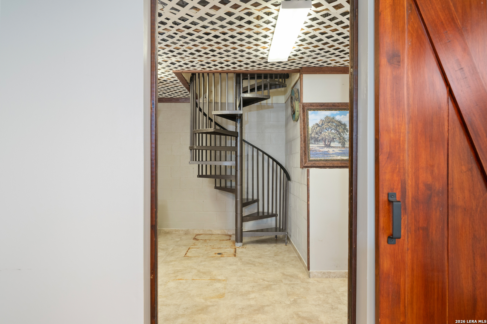 170 Overland Trl W — photo 1