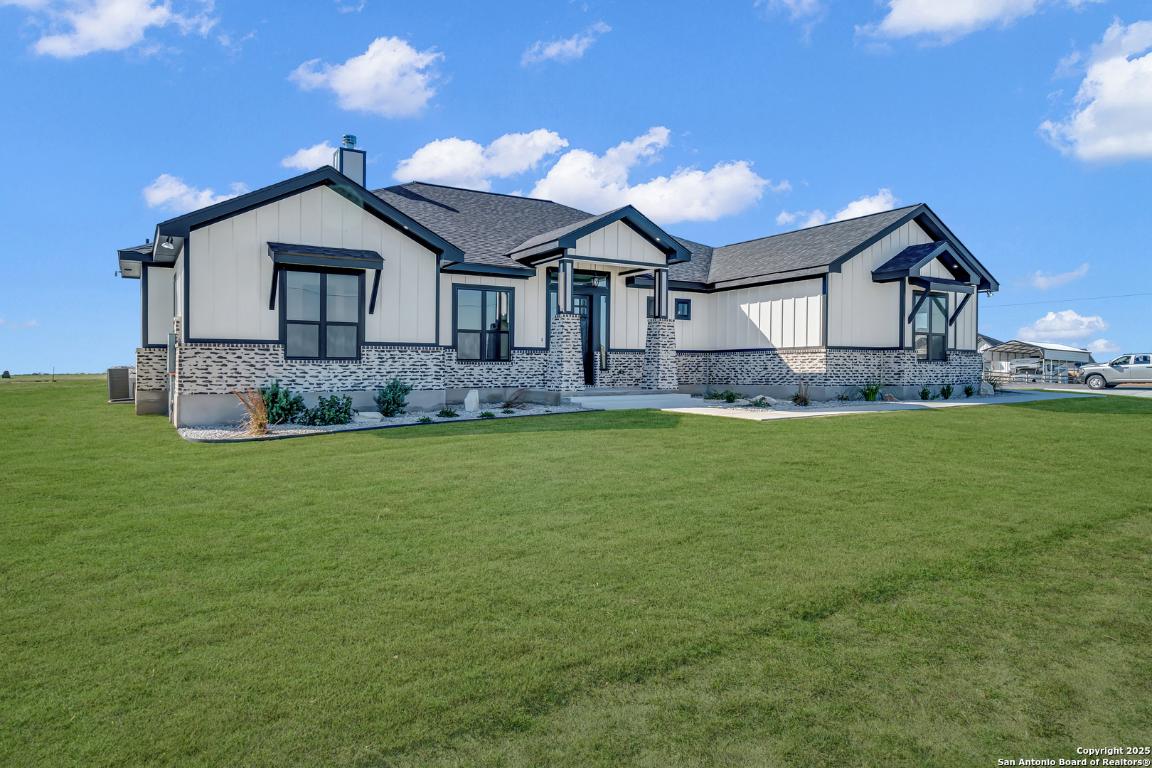 158 Estates Dr — photo 1