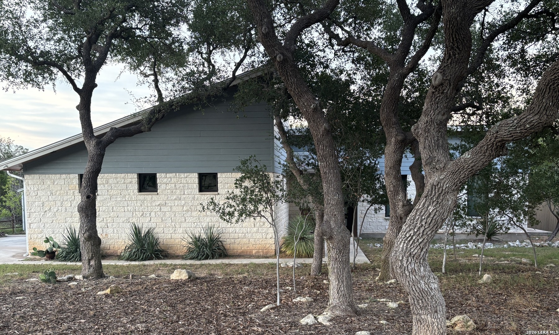 172 Bluff Trl — photo 1