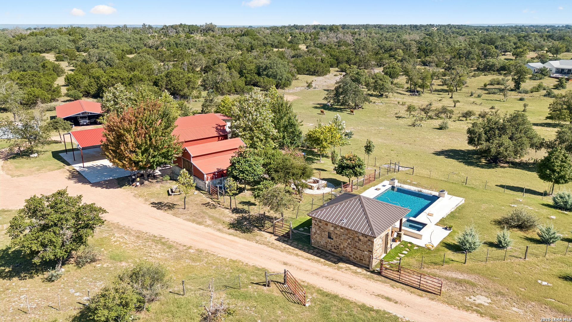 652 Overlook Dr — photo 1