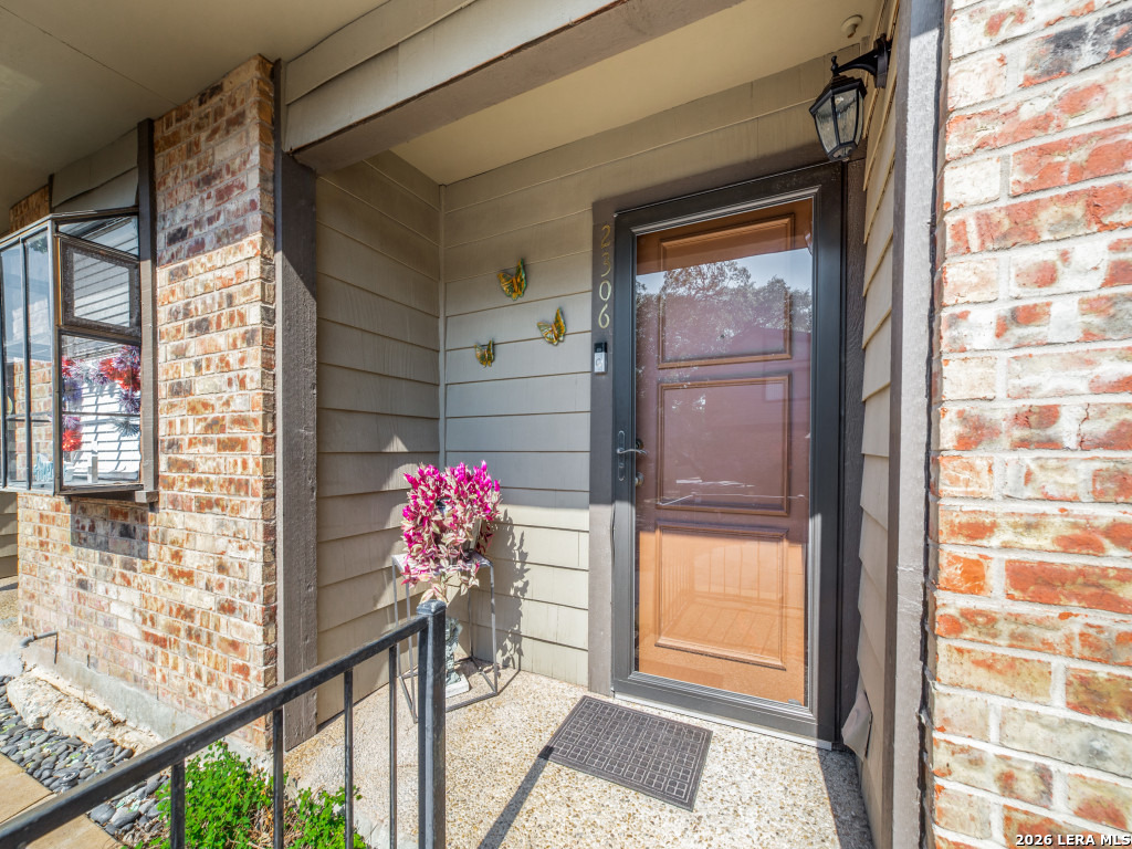 11815 Vance Jackson — photo 1