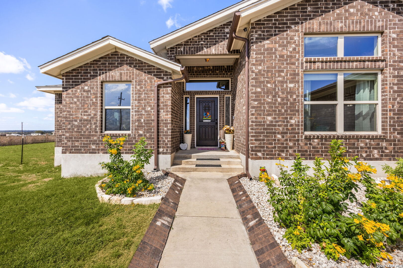 149 Lakeview Cir — photo 1