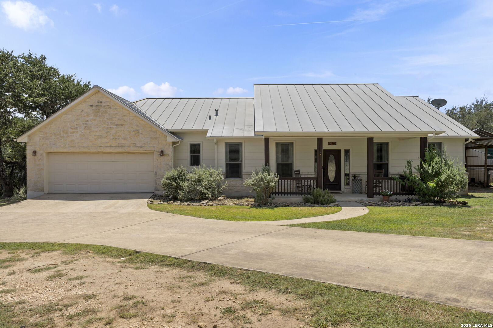 2700 Skyline Dr — photo 1