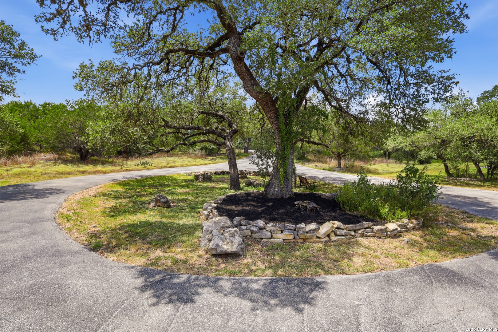 160 Creekwood Ct — photo 1