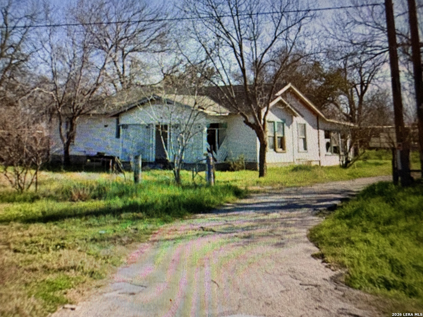 560 Loop 1604 E — photo 1