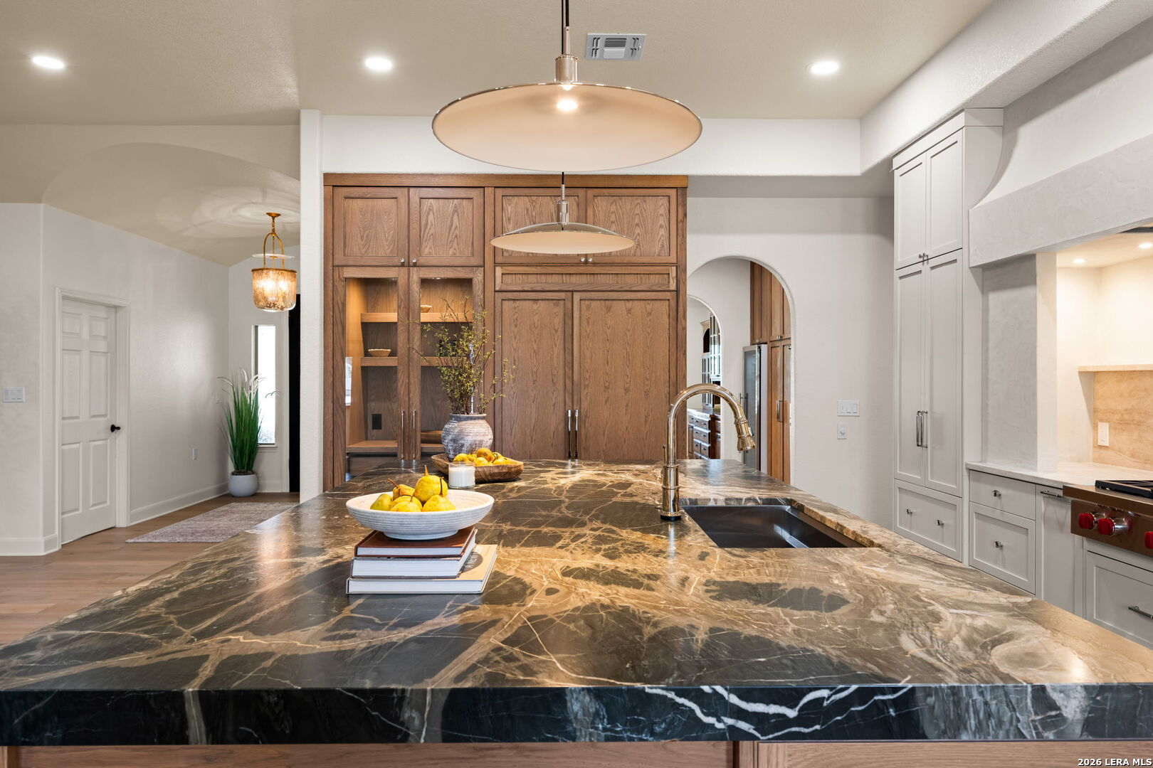 140 Oak Hampton Trail — photo 1