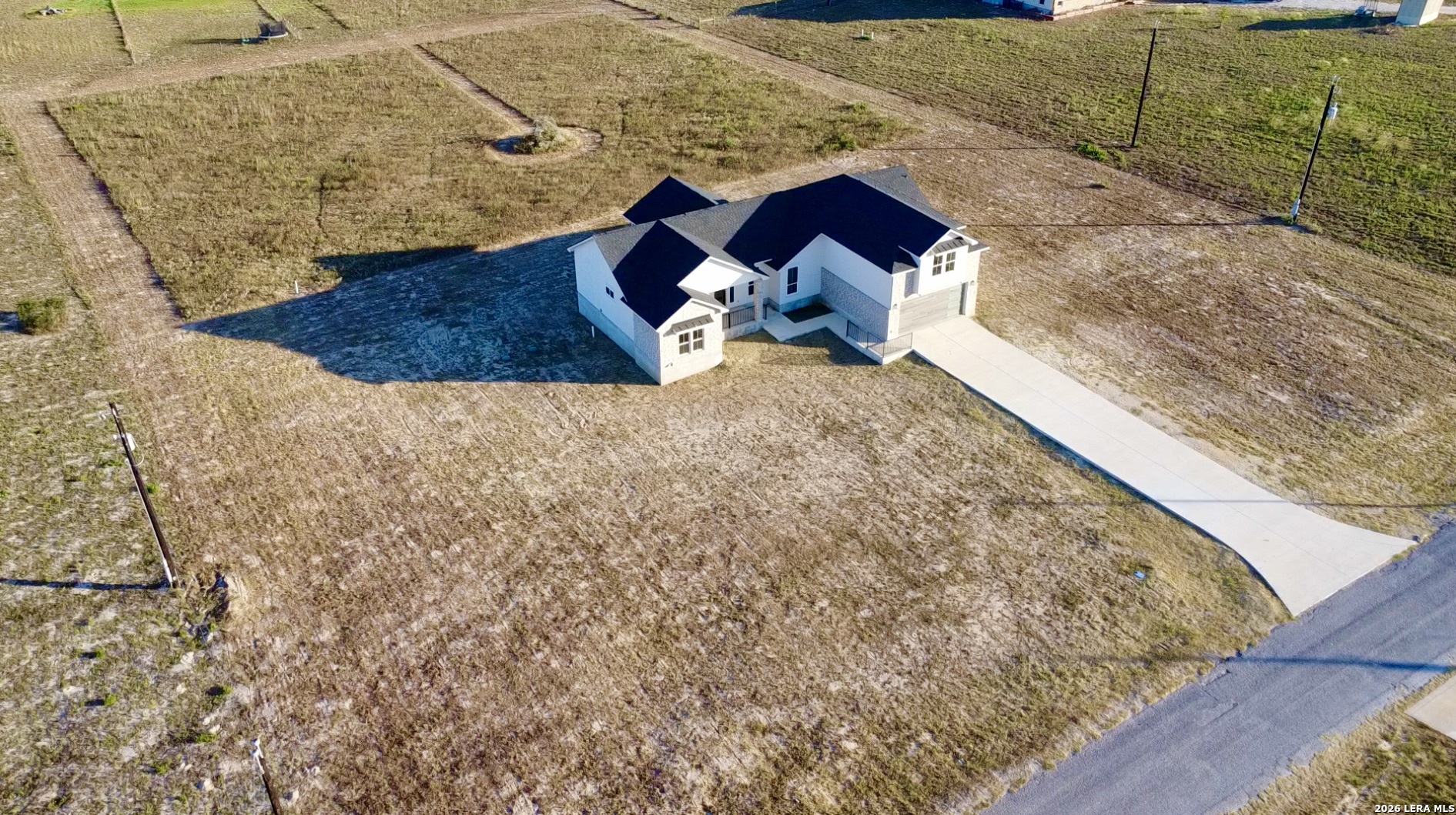 197 Lakeview Cir — photo 1