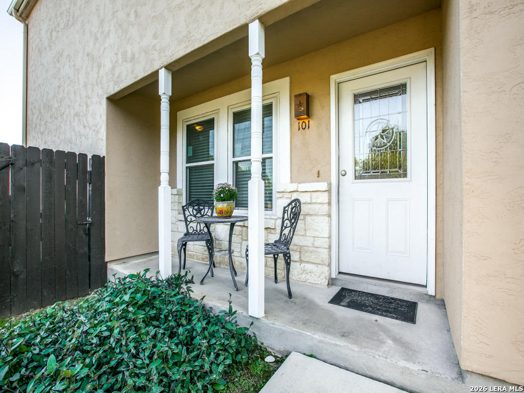 3202 Eisenhauer Rd — photo 1