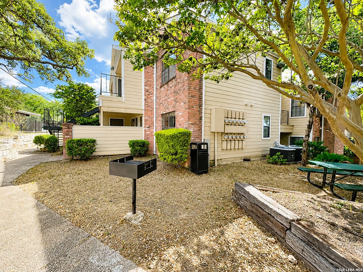 11610 Vance Jackson Rd — photo 1